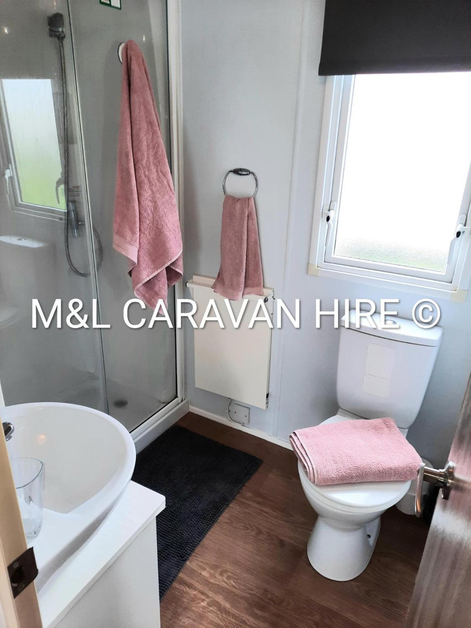 Blue Dolphin Holiday Park Gristhorpe Екстер'єр фото