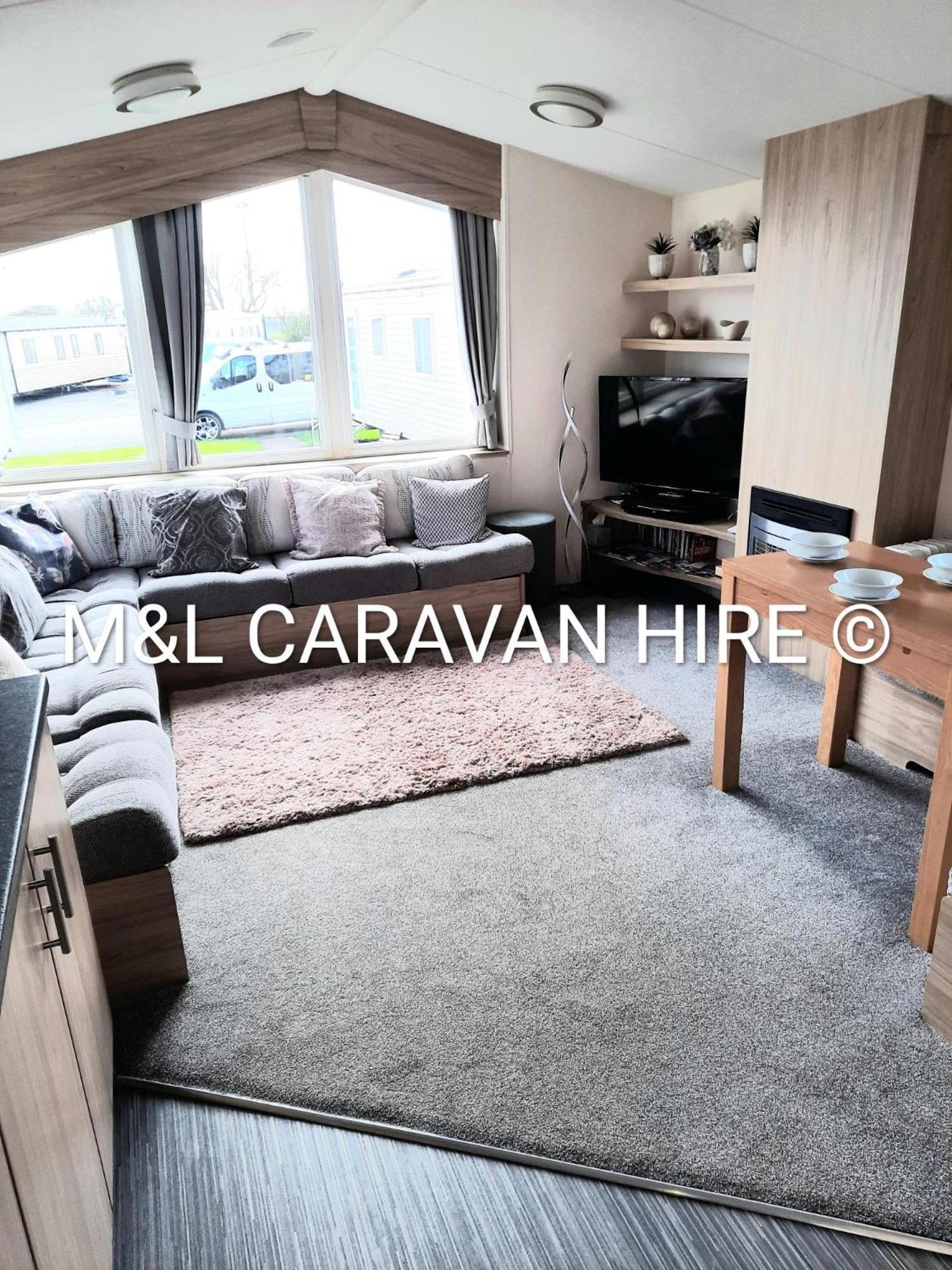 Blue Dolphin Holiday Park Gristhorpe Екстер'єр фото